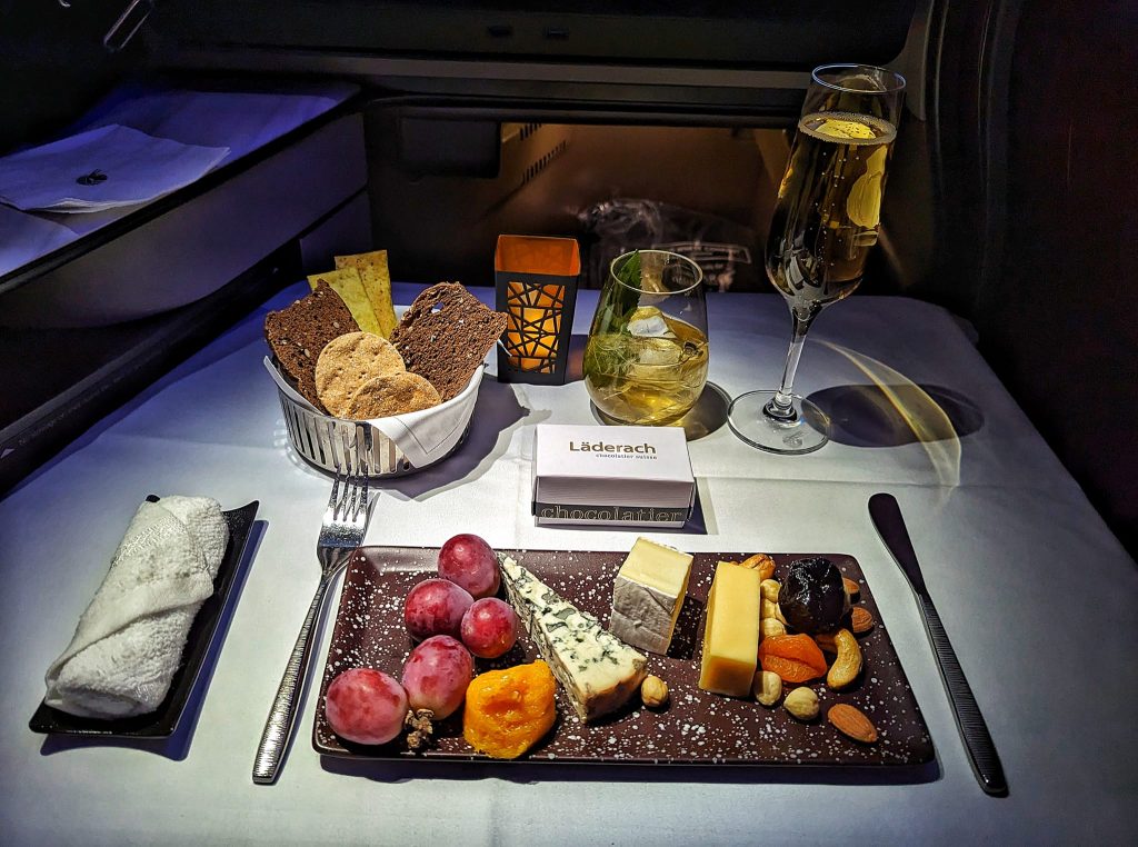 Qatar Airways' First Class and Business Class Experience 5 Qatar airways